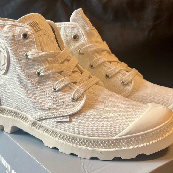 Palladium Women’s Pampa HI Sneakers - Picture 6 of 9